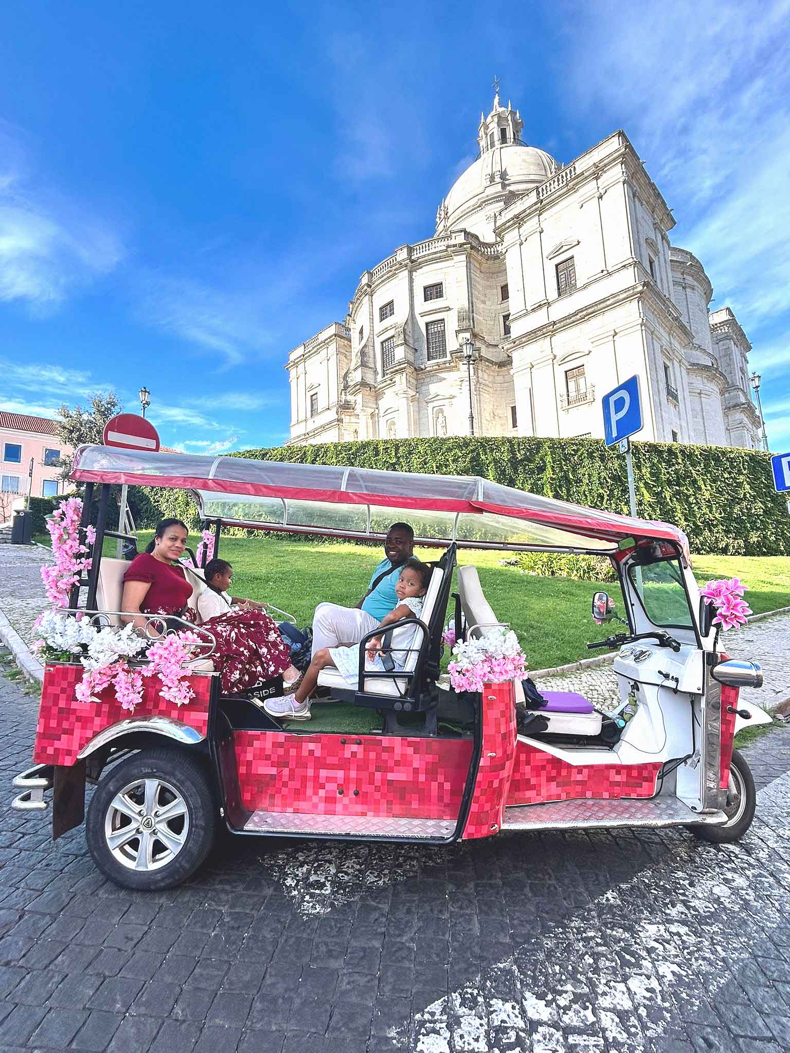 tuktuk. 33jpg